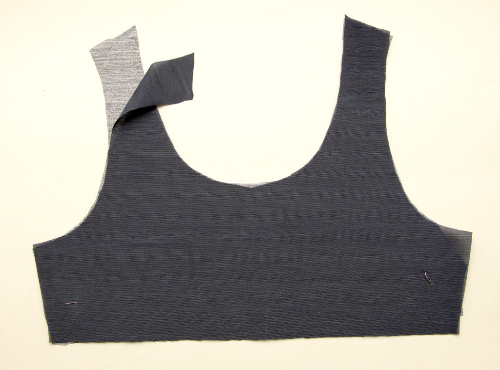 sewing a sports bra Lining a sportsbra with powermesh